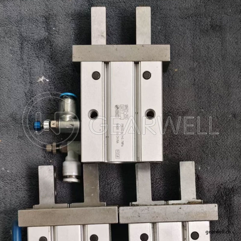 SMC MHZ2-25D-M9B Pneumatic Grippers